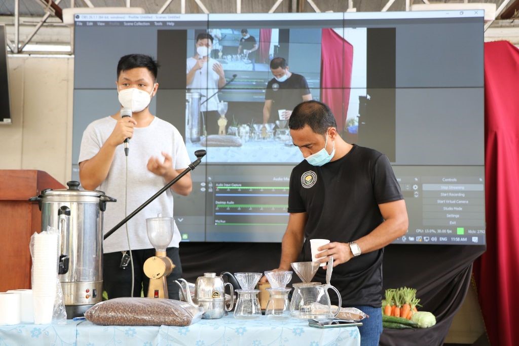 DA commits P8-M project to help Talakag coffee farmers